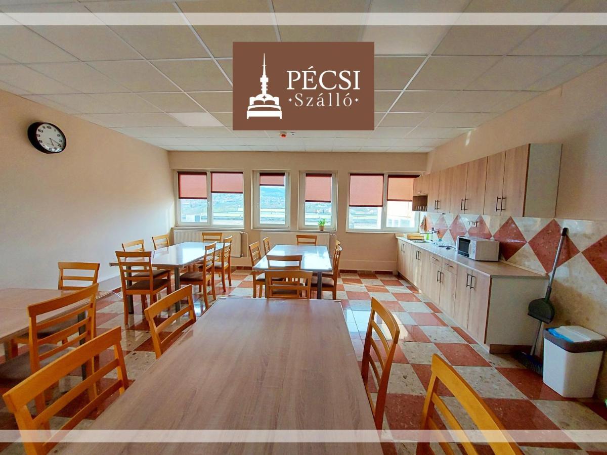 Pécsi Szálló Esterno foto